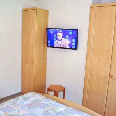 Am Rosenhain 12 Nr 03 Apartment *